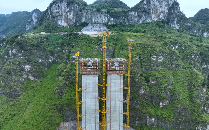 ?塔立山河！徐工塔機(jī)挑戰(zhàn)“世界之最”